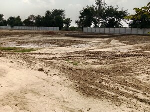  Plot For Sale in Gwalior Road