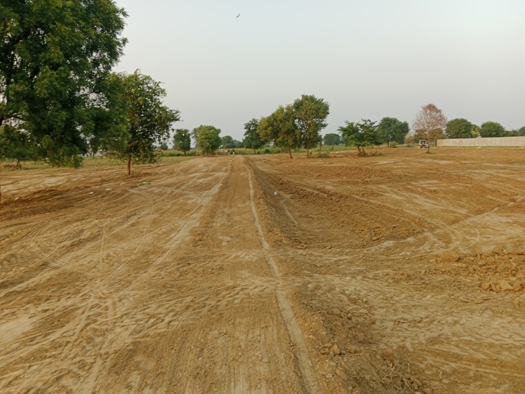 undefined, gwalior road  900 Sq.Ft. Plot In Gwalior Road Agra 9399475