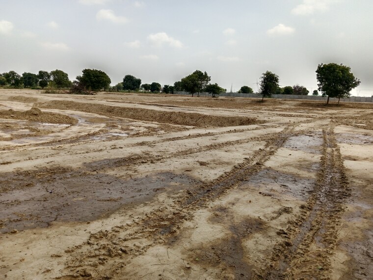 undefined, gwalior road  900 Sq.Ft. Plot In Gwalior Road Agra 9399475