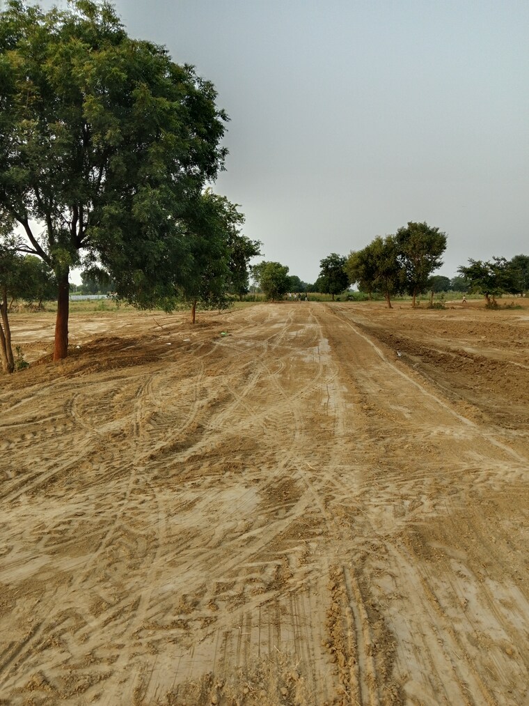undefined, gwalior road  900 Sq.Ft. Plot In Gwalior Road Agra 9399475