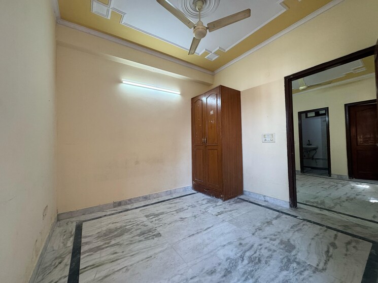 Room, chattarpur 2 Bedroom 900 Sq.Ft. Builder Floor In Chattarpur Delhi 9399500
