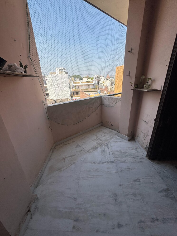 Balcony, chattarpur 2 Bedroom 900 Sq.Ft. Builder Floor In Chattarpur Delhi 9399500