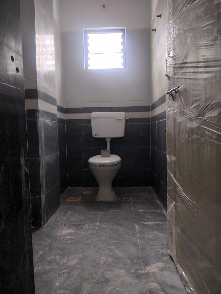 Bathroom, wadgaon sheri 1 Bedroom 550 Sq.Ft. Apartment In Wadgaon Sheri Pune 9399483