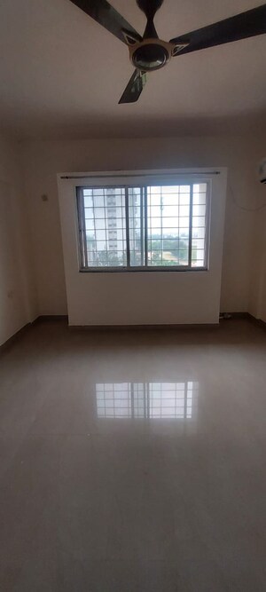 Room in 2 BHK Builder Floor at Eiffel Developers City, Chakan – for Rent