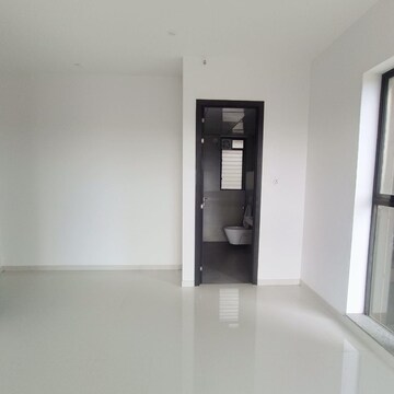 Furnished Amenities in 2 BHK Apartment at Runwal The Central Park, Chinchwad – for Rent