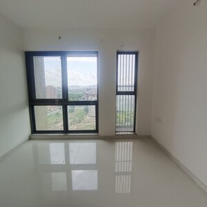 Room in 2 BHK Apartment at Runwal The Central Park, Chinchwad – for Rent