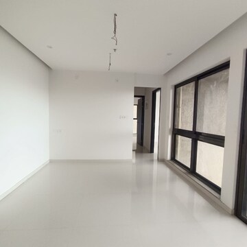 Room in 2 BHK Apartment at Runwal The Central Park, Chinchwad – for Rent