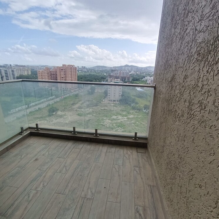 Swimming Pool, runwal-the-central-park 2 Bedroom 741 Sq.Ft. Apartment In Chinchwad Pune 9399478