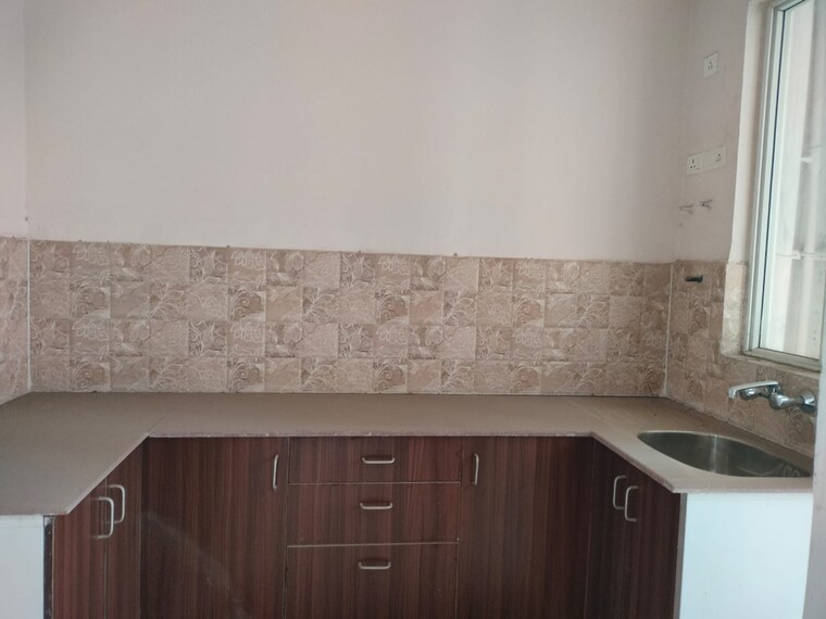Kitchen, amrapali-golf-homes 2.5 Bedroom 1200 Sq.Ft. Apartment In Sector 4 Greater Noida Greater Noida 9399507