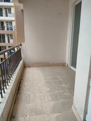 Balcony in 2.5 BHK Apartment at Amrapali Golf Homes, Sector 4 Greater Noida – for Sale