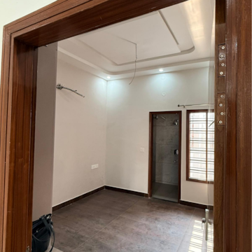 Room in 3 BHK Independent House at Sunny Enclave – for Sale