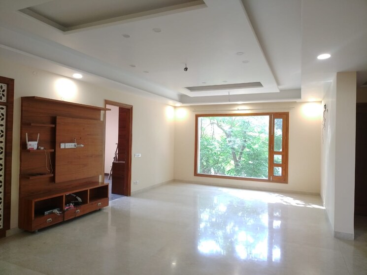 Room, sector 4 3 Bedroom 3000 Sq.Ft. Builder Floor In Sector 4 Panchkula 9376456