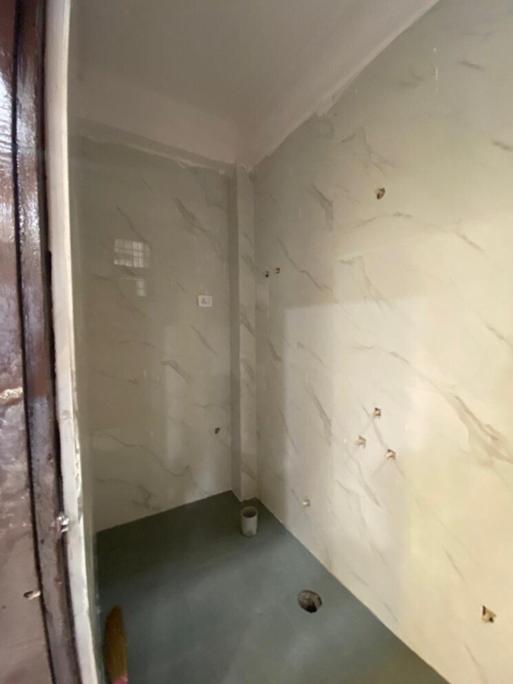 Bathroom, shalimar garden 2 Bedroom 1200 Sq.Ft. Builder Floor In Shalimar Garden Ghaziabad 9399578