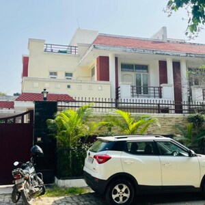 5 BHK Villa – Exterior View View at Ansal Sushant Golf city, Bagiamau - for Rent