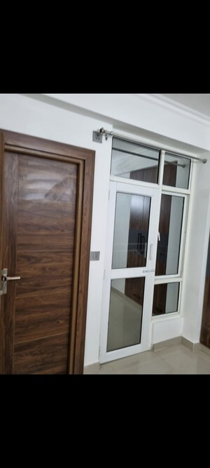 Building Lobby in 2.5 BHK Builder Floor at Paschim Vihar – for Sale