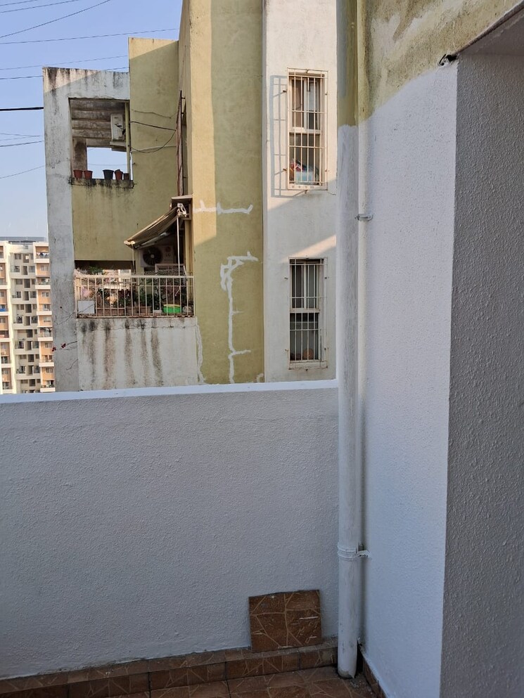 Bathroom, yash-wisteria 3 Bedroom 1200 Sq.Ft. Apartment In Wakad Pune 9399604