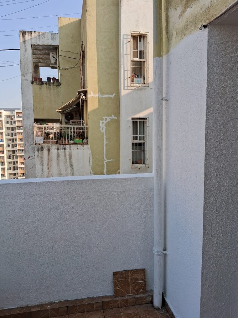 Bathroom, yash-wisteria 3 Bedroom 1200 Sq.Ft. Apartment In Wakad Pune 9399604