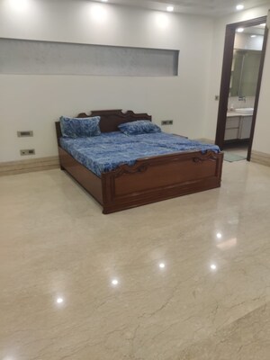 Bedroom in 4 BHK Builder Floor at Green Park – for Rent