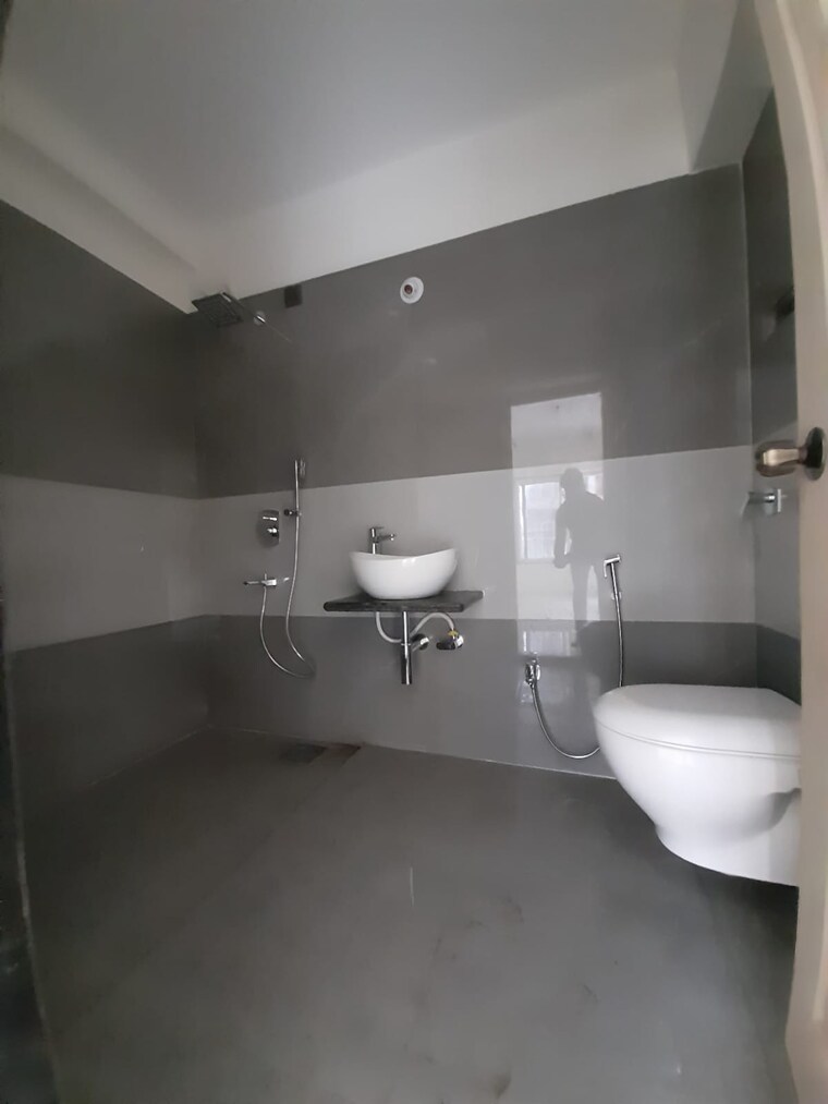 Bathroom, prem nagar 2 Bedroom 750 Sq.Ft. Apartment In Prem Nagar Mumbai 9399625