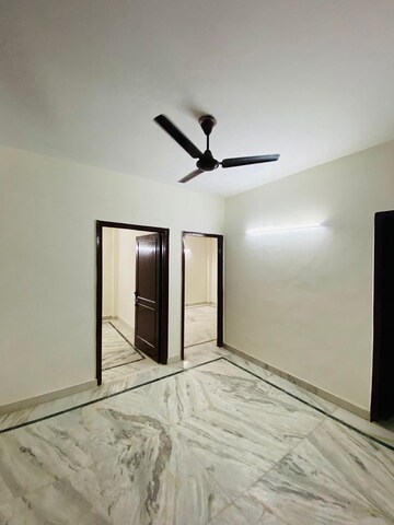 2 BHK Builder Floor For Rent in Saket