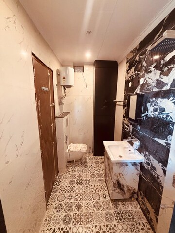 Master Bedroom in 2 BHK Builder Floor at Sector 52 – for Rent