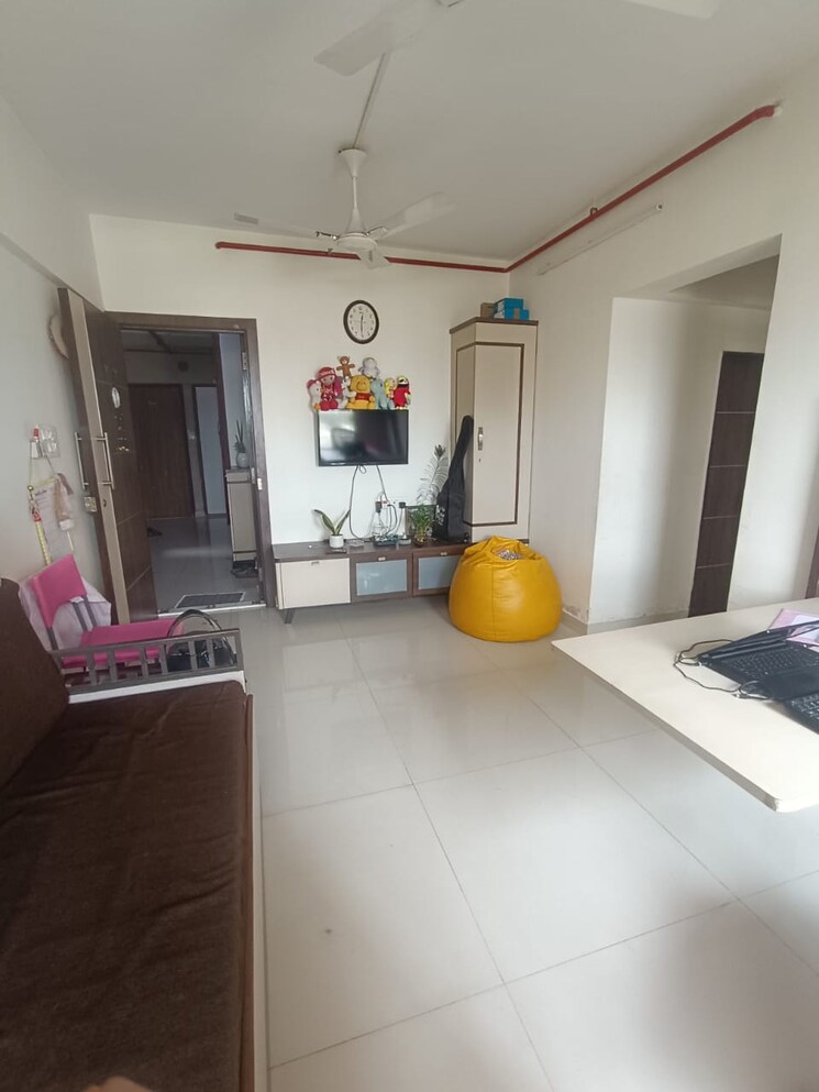 Room, shree-abhishek-chs 1 Bedroom 415 Sq.Ft. Apartment In Kandivali West Mumbai 9399646
