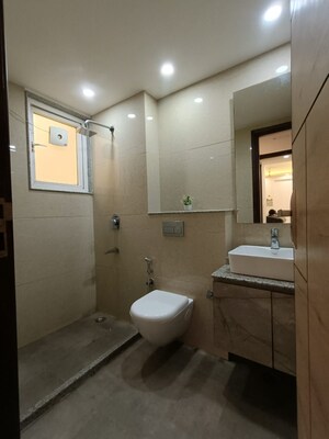 Bathroom in 2 BHK Builder Floor at Sector 40 – for Rent