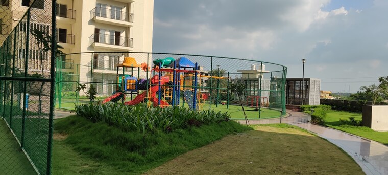 Exterior View, gulshan-botnia 2 Bedroom 1025 Sq.Ft. Apartment In Sector 144 Noida 9399687