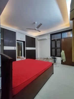 Bedroom in 2 BHK Builder Floor at Sector 46 – for Rent