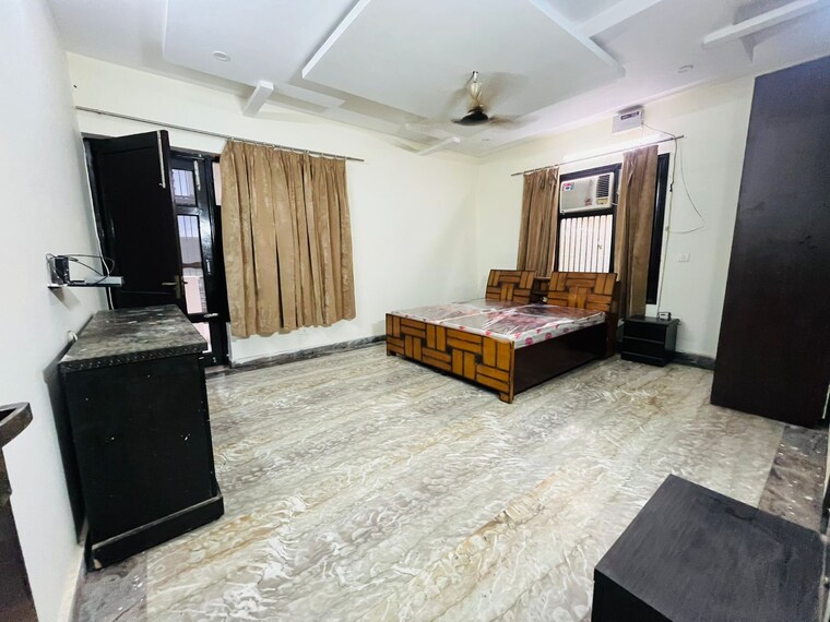 Living Room, sector 76 5 Bedroom 303 Sq.Yd. Independent House In Sector 76 Faridabad 9399721