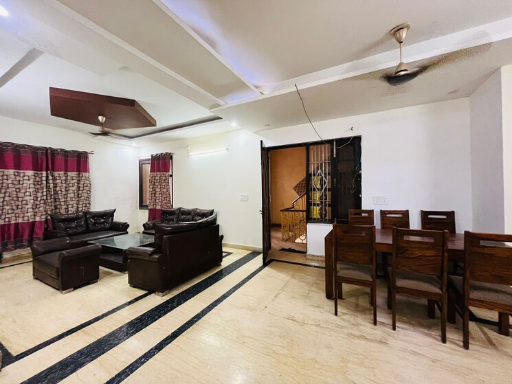 Gym, sector 76 5 Bedroom 303 Sq.Yd. Independent House In Sector 76 Faridabad 9399721