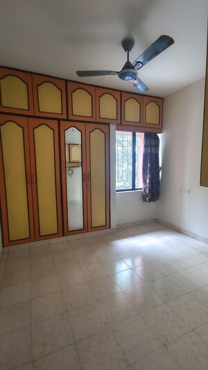 Room in 1 BHK Apartment at Rajnigandha CHS Vasant Vihar, Vasant Vihar – for Rent