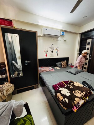 Bedroom in 2 BHK Builder Floor at Sector 40 – for Rent