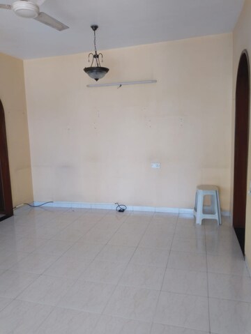 Room in 1 BHK Apartment at Maker Tower, Cuffe Parade – for Sale