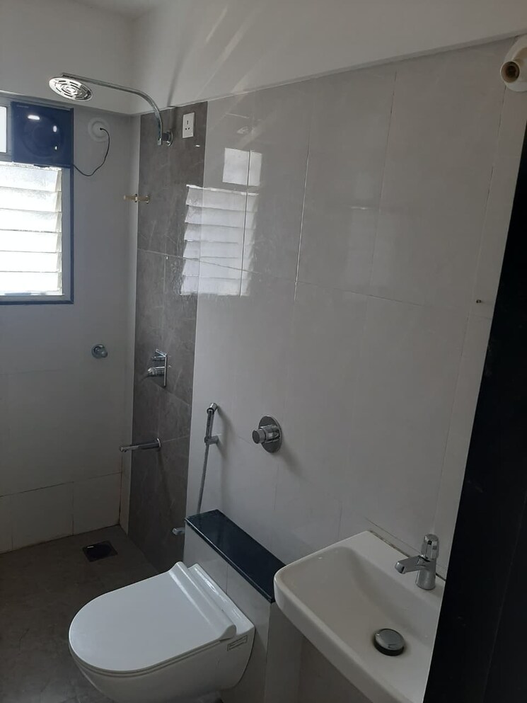 Bathroom, vatsalya-chs 1 Bedroom 610 Sq.Ft. Apartment In Kothrud Pune 9399751