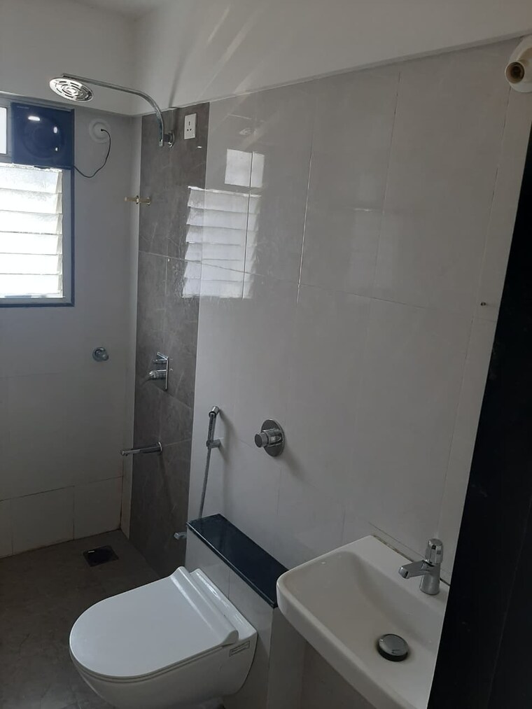 Bathroom, vatsalya-chs 1 Bedroom 610 Sq.Ft. Apartment In Kothrud Pune 9399751