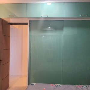 Room in 3 BHK Apartment at Ekta Tripolis, Goregaon West – for Rent