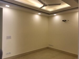 Room in 3 BHK Builder Floor at Malviya Nagar – for Rent