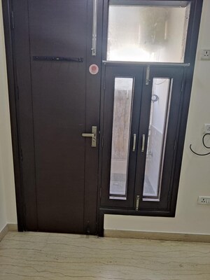 Building Lobby in 3 BHK Builder Floor at Malviya Nagar – for Rent