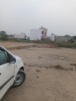 Plot For Sale in On Delhi Mumbai Expresswa