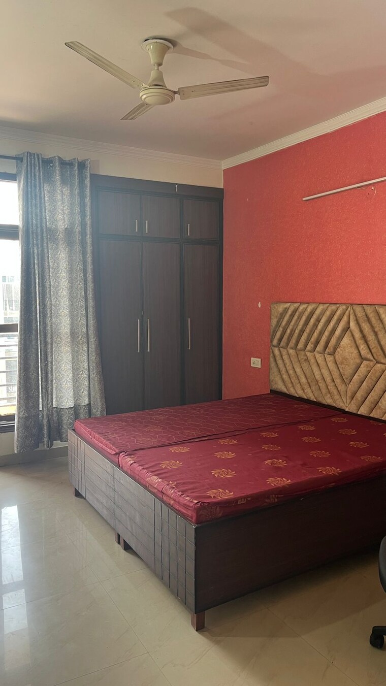 Bedroom, maya-garden-city 3 Bedroom 1800 Sq.Ft. Apartment In Lohgarh Zirakpur 9399770