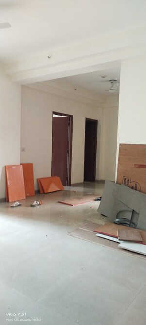 Living Room in 2.5 BHK Apartment at Mahagun Mywoods, Sector 16c Greater Noida – for Rent