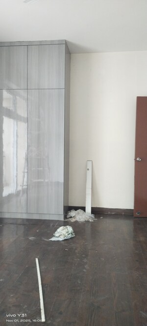 Bathroom in 2.5 BHK Apartment at Mahagun Mywoods, Sector 16c Greater Noida – for Rent