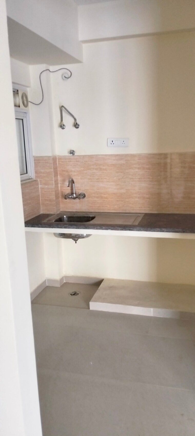 Kitchen, omaxe-residency-ii 3.5 Bedroom 1750 Sq.Ft. Apartment In Gomti Nagar Lucknow 9399771