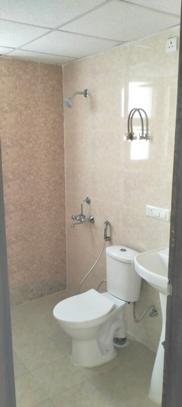 Bathroom in 3.5 BHK Apartment at Omaxe Residency II, Gomti Nagar – for Sale
