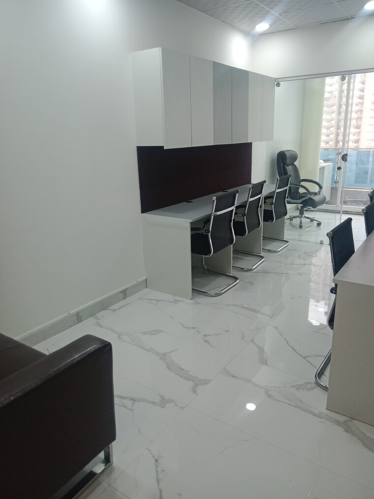 Team Area, gaur-city-center Commercial Office Space 450 Sq.Ft. In Sector 4 Greater Noida Greater Noida 9399775