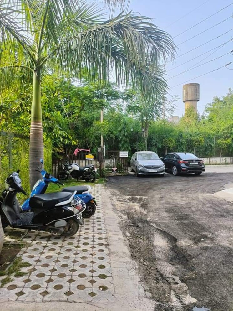  Parking, sector 40 1 Bedroom 736 Sq.Ft. Builder Floor In Sector 40 Gurgaon 9399815