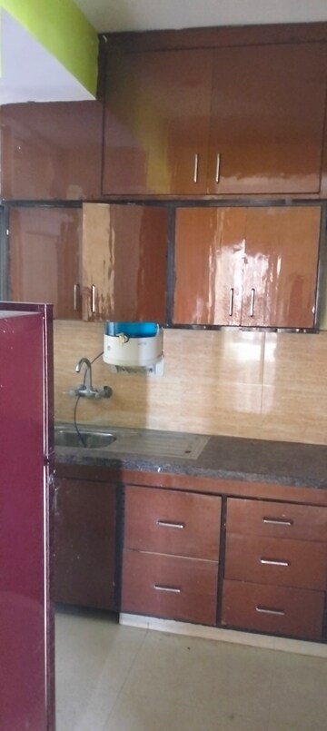 Kitchen in 3.5 BHK Apartment at Omaxe Residency II, Gomti Nagar – for Rent