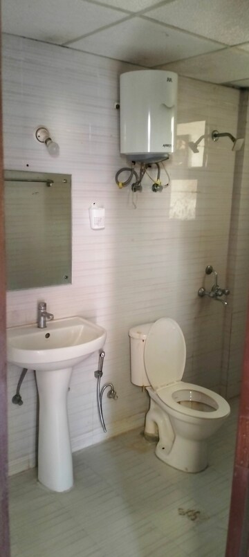 Bathroom in 3.5 BHK Apartment at Omaxe Residency II, Gomti Nagar – for Rent