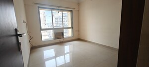 Room in 3 BHK Apartment at Lilium Lantana, Chandivali – for Rent